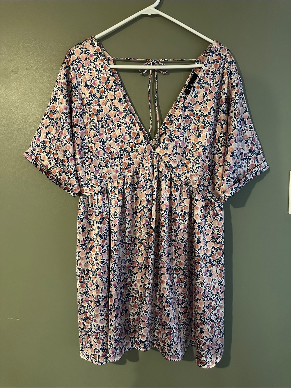 Lulu’s V-Neck Floral Babydoll Top in Pink